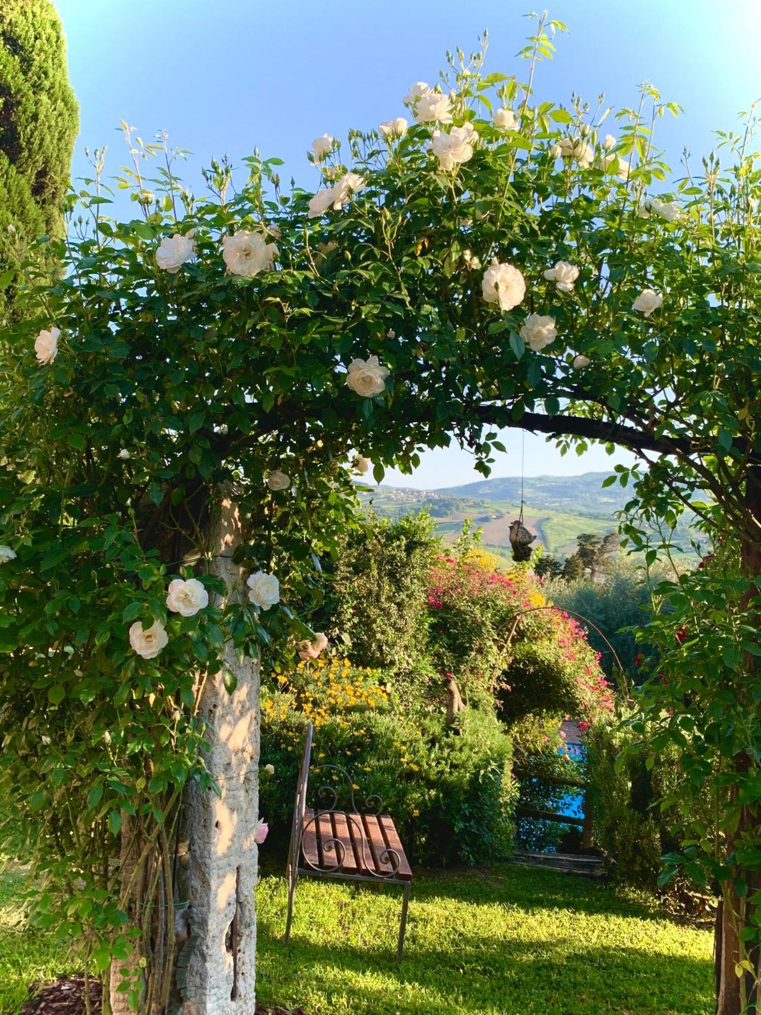 Il Broglino Villa โตดี ภายนอก รูปภาพ